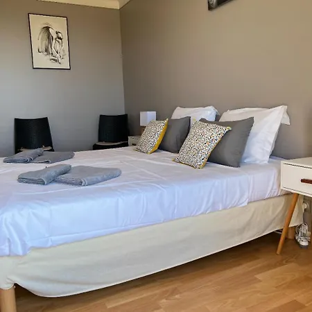 Charming Villa-appartement With A View On The Sea Of 95 M2 Apartment
