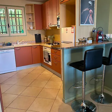 Apartment Charming Villa-appartement With A View On The Sea Of 95 M2 Cannes