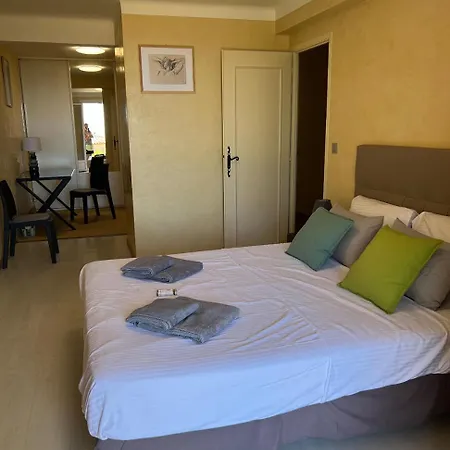 Charming Villa-appartement With A View On The Sea Of 95 M2 Apartment